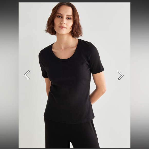 Louis Vuitton Tops - Louis Vuitton Black T-Shirt Size M